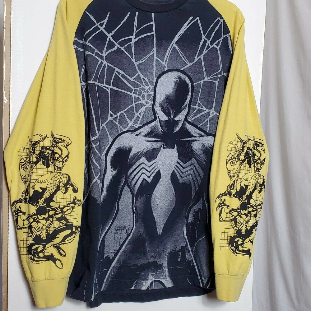 Marvel t-shirt Black Spiderman long sleeve comic front & sleeve print